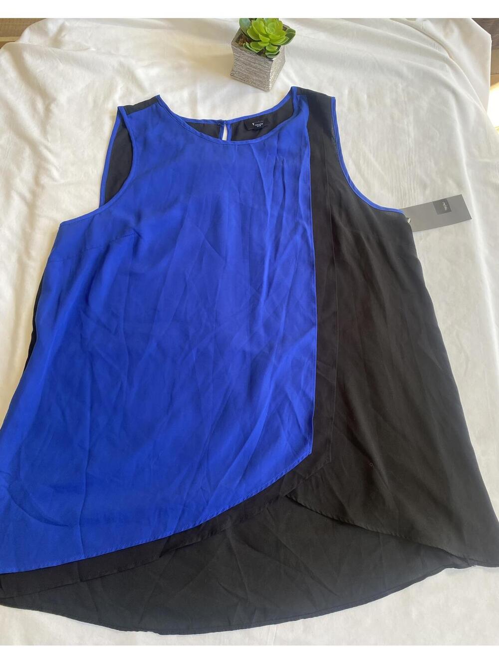 Mossimo Sleeveless Blouse in Blue and Black Large